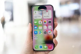 ماه‌ها انتظار به پایان رسید؛ بررسی میدانی و قدم‌به‌قدم هوش مصنوعی جدید آیفون (Siri AI) در دنیای واقعی