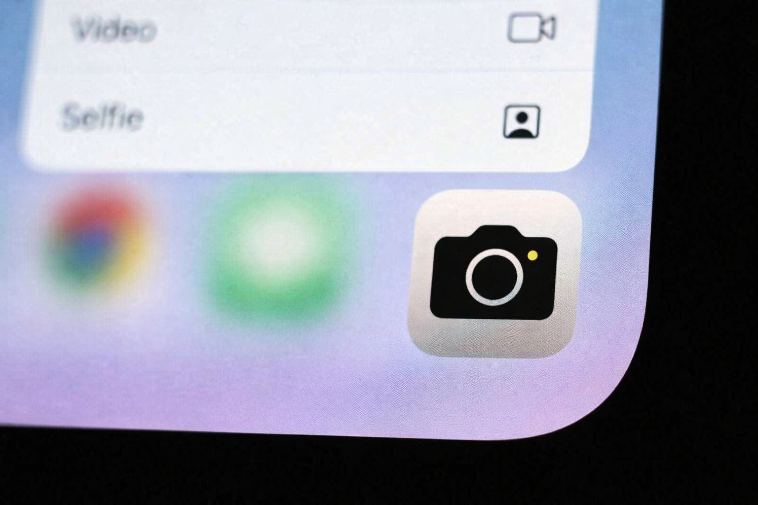 آموزش نصب رایگان سیستمعامل جدید iOS 27؛ چطور زودتر از همه آیفون خود را بهروزرسانی کنیم؟ آموزش نصب رایگان سیستمعامل جدید iOS 27؛ چطور زودتر از همه آیفون خود را بهروزرسانی کنیم؟